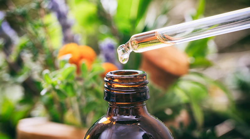 تفاوت اسانس با عطر چیست؟